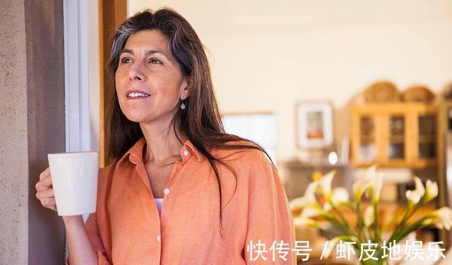 补充|妇科医生建议:女性朋友过了50岁,及时给身体补充4种营养素