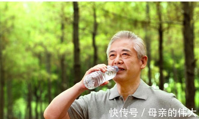 长寿|中老年人“3水不喝，2觉不睡”，坚持下来，长寿就离你很近