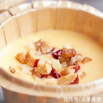 核桃红枣蒸蛋糕这么做,健康还营养,好妈妈要收藏