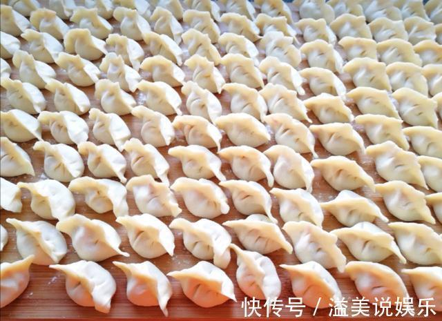 猪油|萝卜馅饺子有水怎么办焯水就错了，加点它萝卜不出水不变味