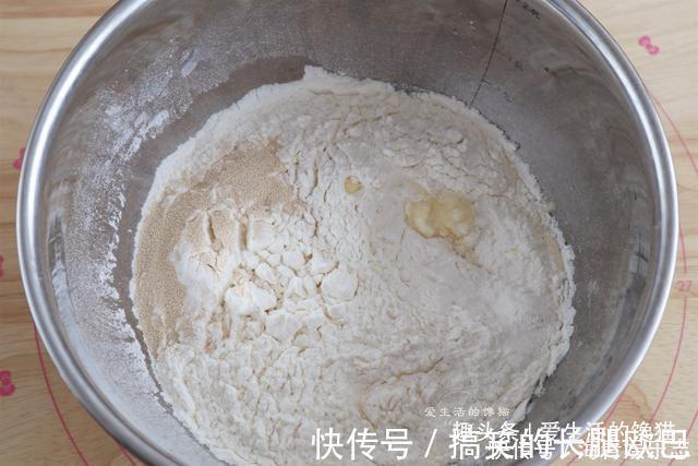 自从学会这个面包,早餐孩子点名吃,跟着做,香软拉丝从不失败