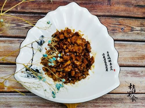 美味|比宫保鸡丁还美味的酱爆鸡丁，做对“6步上浆”，鸡肉才滑嫩不柴