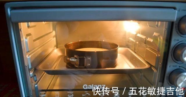 白醋|烘焙新手也能1遍成功的简易版抹茶蛋糕,步骤详细,做法超级简单!