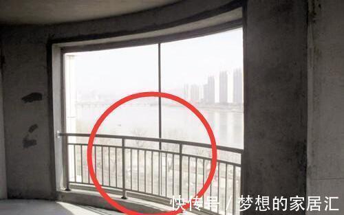 阳台|新房阳台护栏要不要拆?1种拆不得,2种可以拆,3种情况封闭它!