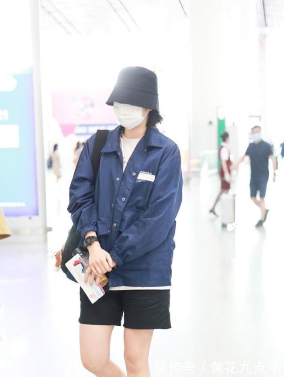 姚安娜|中餐廳路透圖曝光,姚安娜徹底甩脫公主形象,看著比周也更大方!