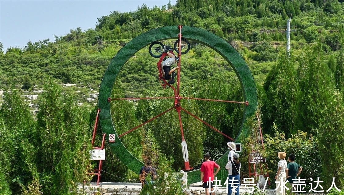 鹿鸣谷|秋高气爽，打卡石崮寨，赏月石崮山，夜游鹿鸣谷！