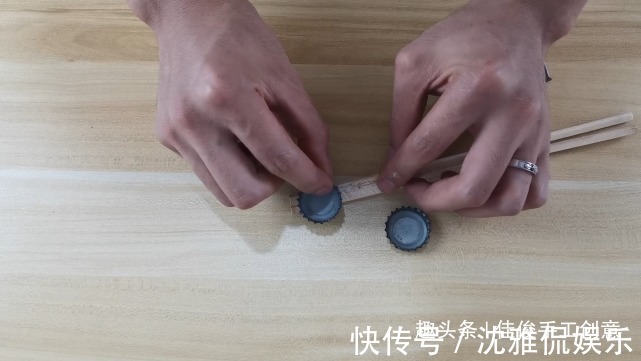 变废为宝|啤酒瓶盖别扔掉，放在家里还有这些用途，变废为宝解决生活烦恼！