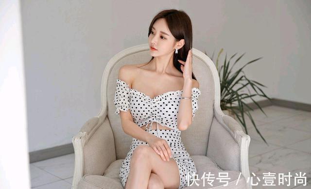 孙允珠|女神孙允珠高清时尚搭配:华尔兹庭园夏雪白皙波点衣裙