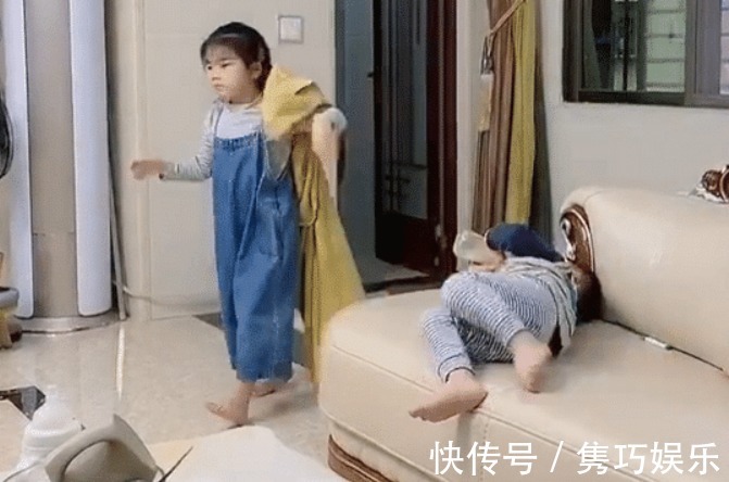 姐姐|“卑微弟弟”为姐姐留奶喂奶走红,这应该是混的最惨的二胎