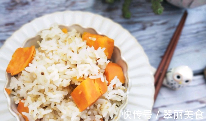 米饭|米饭这么蒸，又香又软，低糖又健康，1次吃2碗也不担心胖