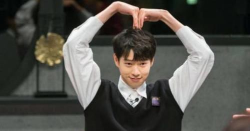 羨慕|魏大勛的家庭惹人羨慕，網(wǎng)友：有這樣的神仙爸媽，孩子能不開朗？