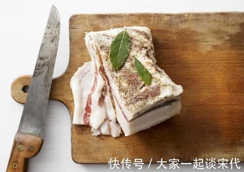 老汤|血压高的人,请自觉管住嘴:这5种食物能不吃就不吃,别不听劝