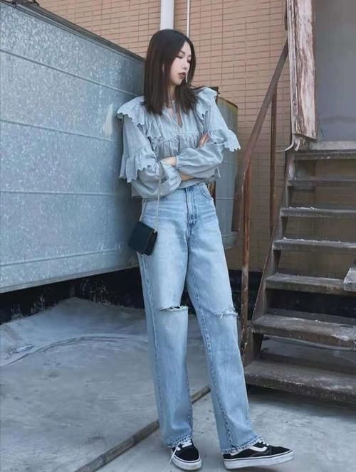 阳光明媚的穿搭，绿色的衬衫连衣裙，甜美乖巧又简约大方的感觉