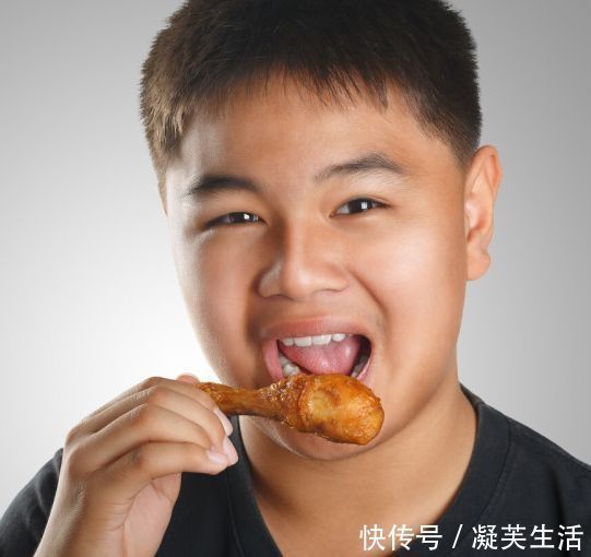 烧烤摊|晚上少让孩子碰3种食物,导致孩子个头矮发育慢,馋也不吃
