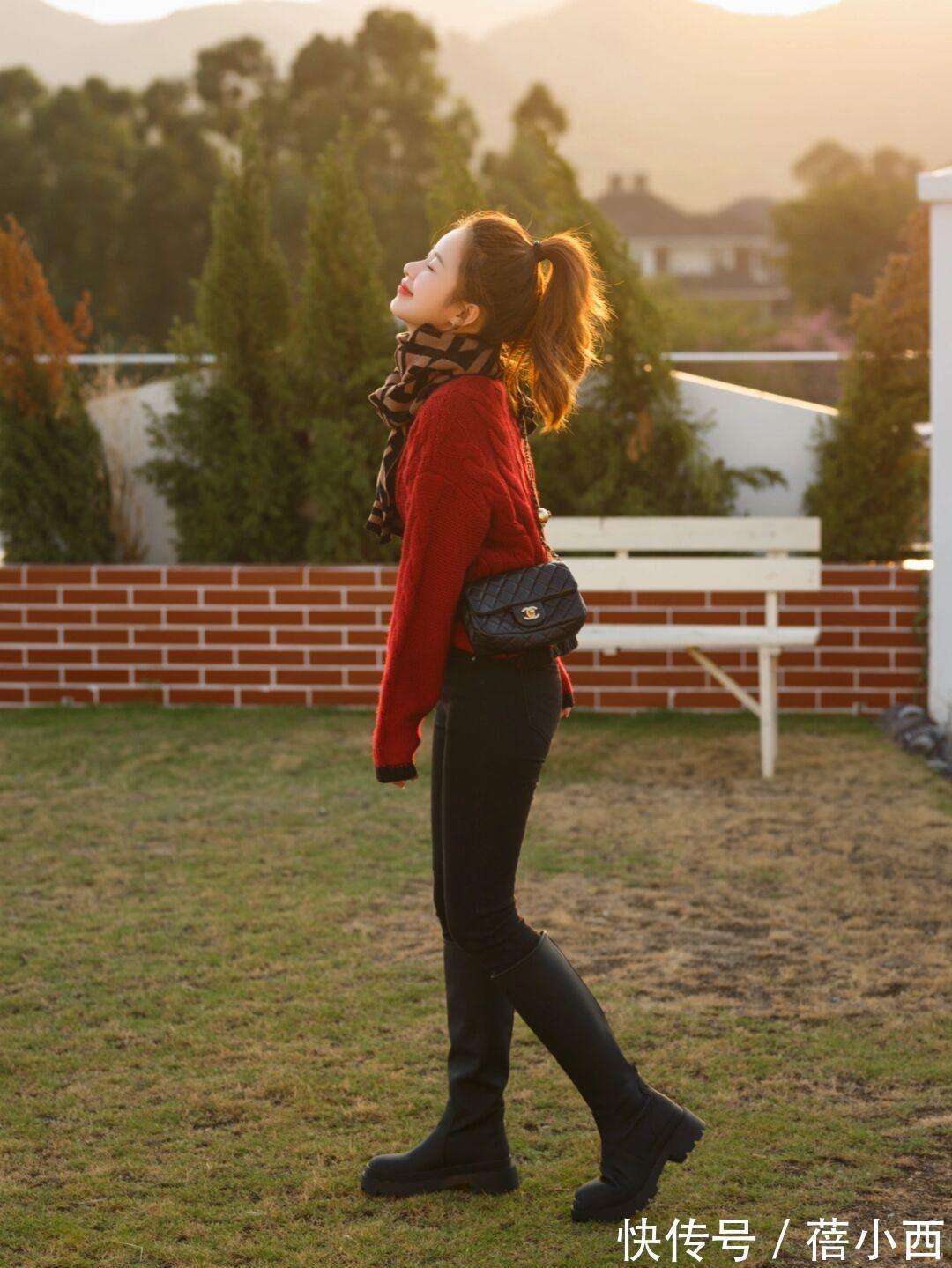 小蛮腰|今年还是穿“红色毛衣”最洋气,搭配牛仔裤、半身裙简约又显气质