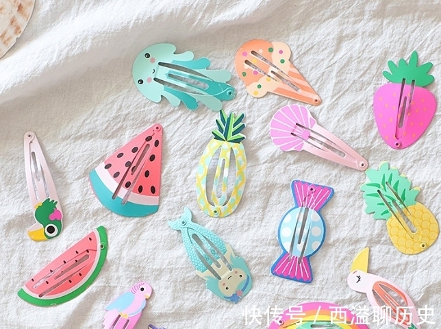 00后|珍珠发夹过时,液体发卡烂大街,最近火了ins少女发饰,忒美!