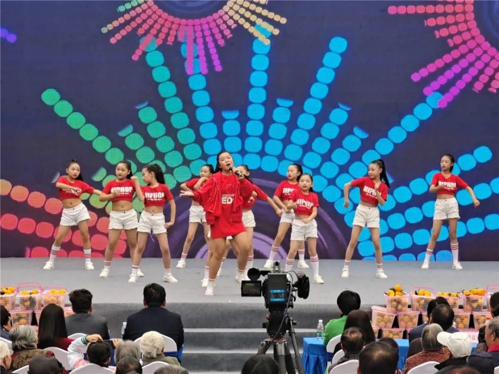 生活|热闹！汉中这里今天举办重阳演唱会