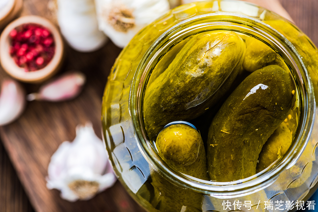 心脑血管疾病|高血压的人尽量不要碰的三种食物,越早知道越好!