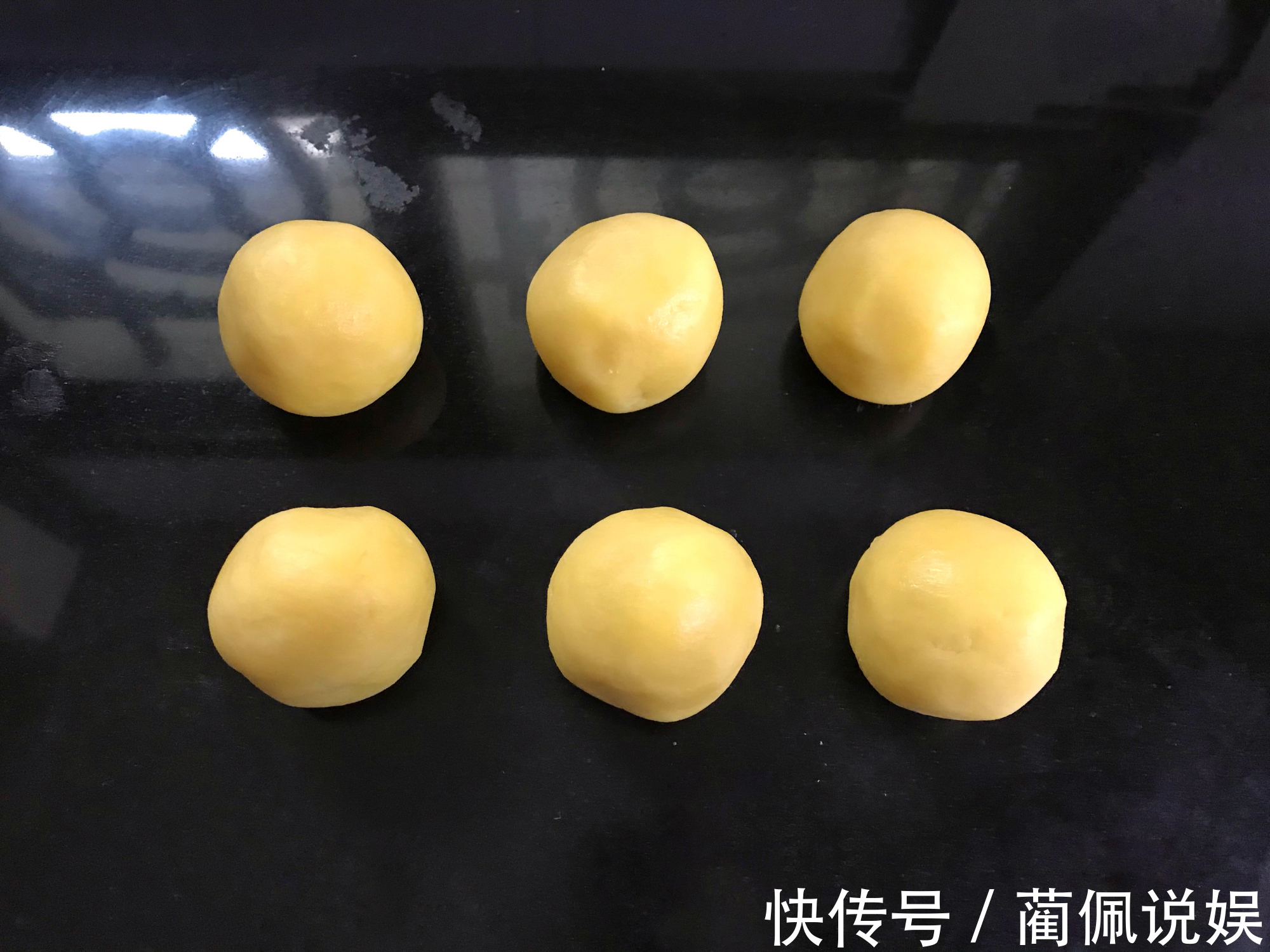 酸奶和坚果是绝配，学会此做法，孩子零食不用买了，营养又解馋