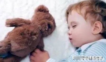 小天使|解析宝宝睡姿，不同睡姿代表着孩子的一生，宝妈们来看看。