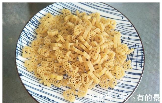热水|煮意大利面时,冷水下锅还是热水下锅?很多人做错了,难怪面不香