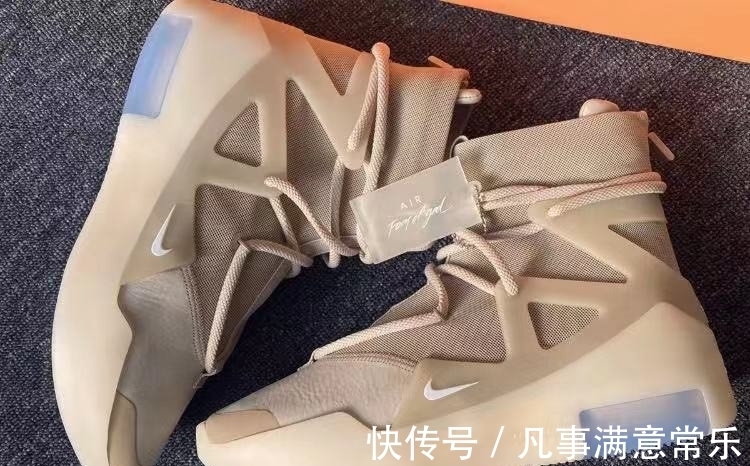 zoom FOG最便宜的配色它就不敬畏上帝了?