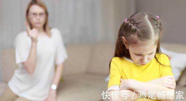 啃小族|原生家庭最怕3种“有毒”的父母,娃活得没自尊,长大后难有出息