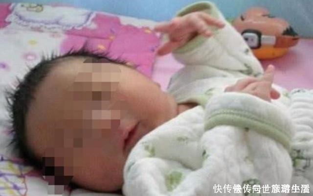 大宝|妈妈去买菜,5岁哥哥主动要照顾妹妹,回家后却发现哥哥嚎啕大哭
