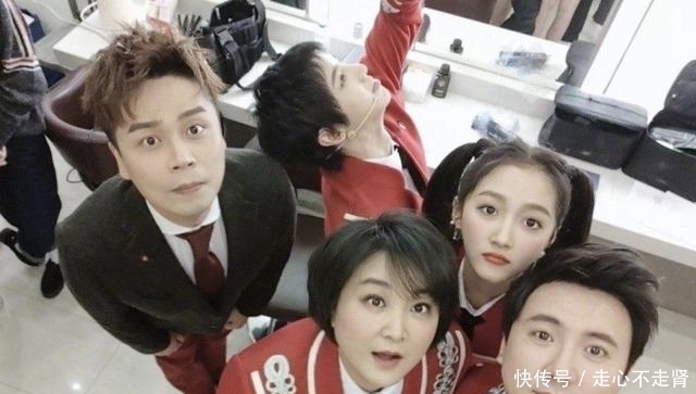 关晓彤|要钱不要命?知名男主持劳累过度入院,楼对面的场景亮了