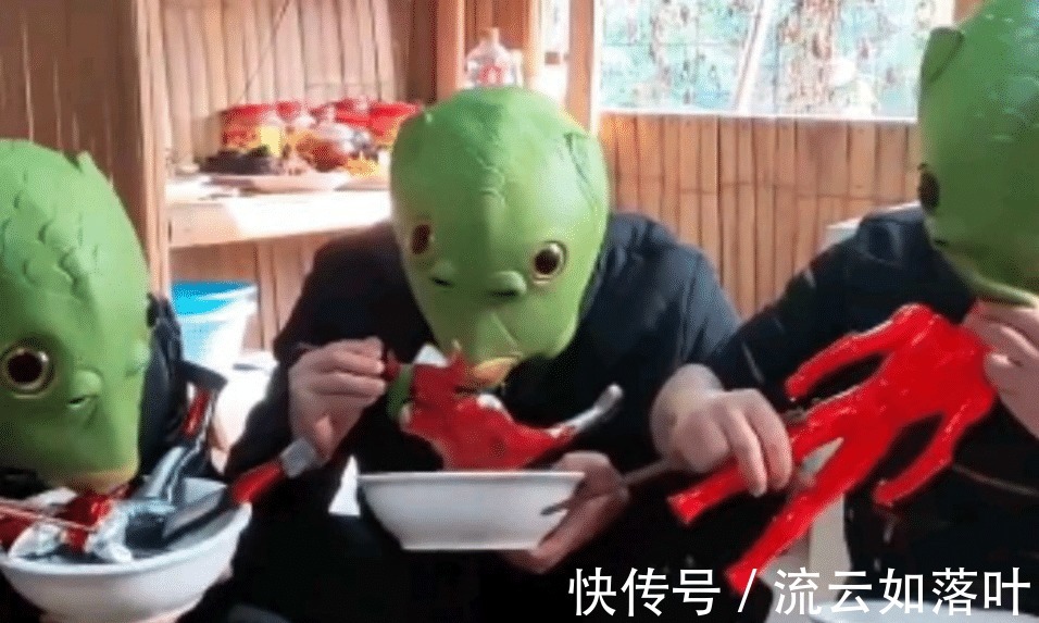 火锅|网友恶搞奥特曼毫无下限,烧烤奥特曼辣眼睛,粉丝请尊重英雄