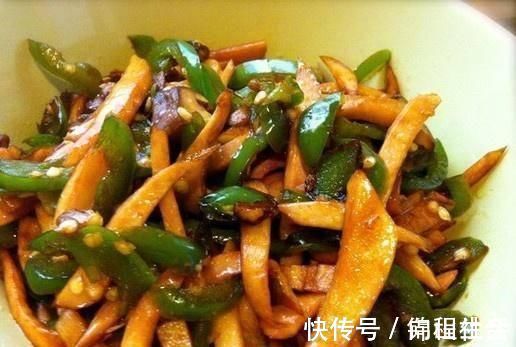 青椒|宁可不吃肉，也要吃这菜，营养堪比鸡鸭肉，常吃增强免疫力