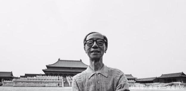 晚年|晚年溥仪游览故宫，遇到一个人后脸色大变，令陪伴的友人惊奇！