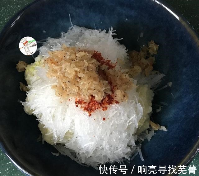 香辣白菜粉丝包子!