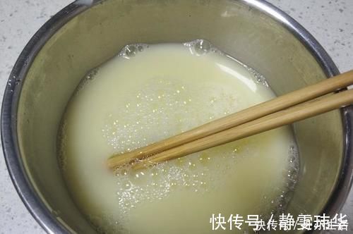炸油条|炸油条加酵母是大错特错，老师傅教你正宗配方，油条根根蓬松酥脆