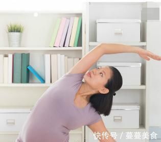 产妇|因吃奶咬疼妈妈,被划成“花脸猫”的男孩,如今四岁现状如何?