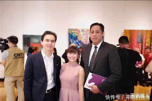 草莓@周松画了一颗烂草莓,卖了20万,看看专家如何评价