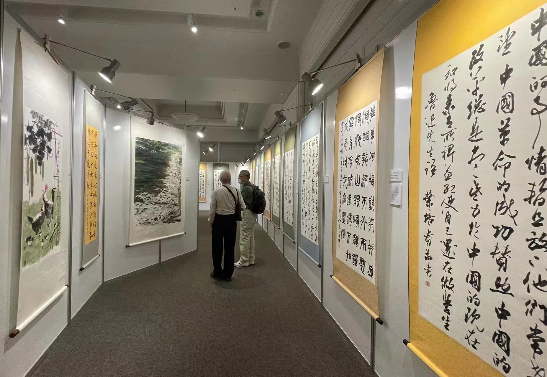 爱国&笔墨“重温”台湾先贤爱国诗篇 两岸名家书画展台南登场