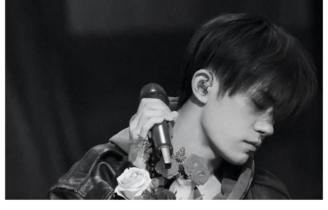 雙11晚會彩排路透：易烊千璽酷帥插兜，時代少年團變順毛乖小孩