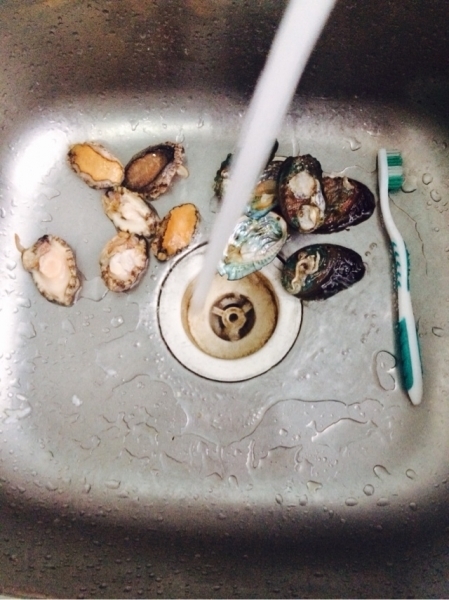 这才是鲍鱼最过瘾的吃法!做法配料都告诉你,三碗饭都不够吃