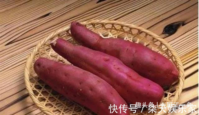 江一舟|蒸红薯时，锅里加水就错了，教你一种新吃法，做出来比烤红薯还甜