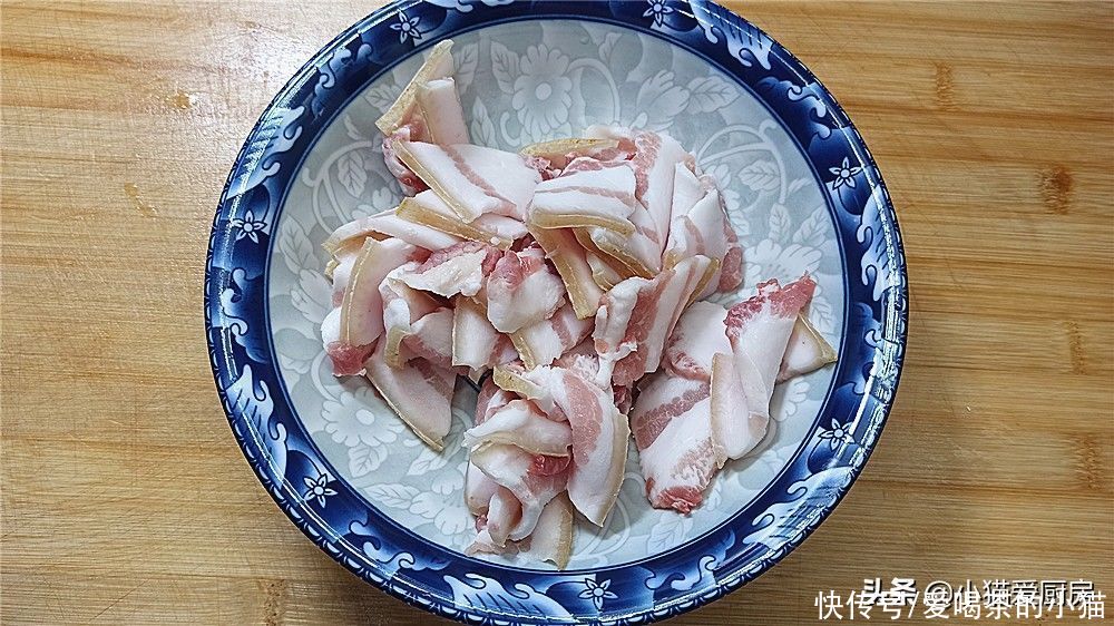 鸡精|教你五花肉新做法，制作方法也简单，成菜香而不腻，不错的下酒菜