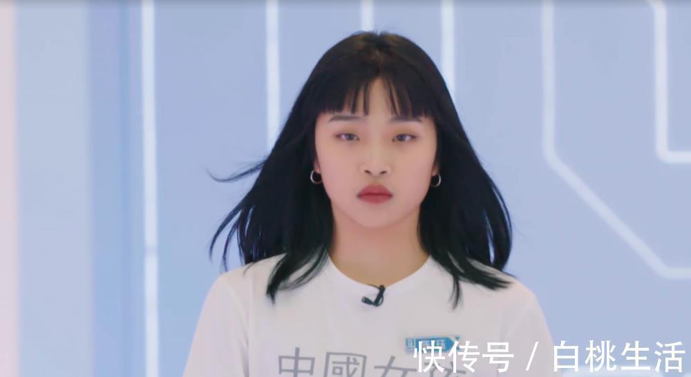 蔡徐坤遇見和自己同年同月同日生的女孩，反而被女孩回復(fù)笑到了