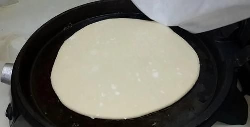 面粉又出神奇做法，不发面不烫面，外焦里软又空心，吃过念念不忘