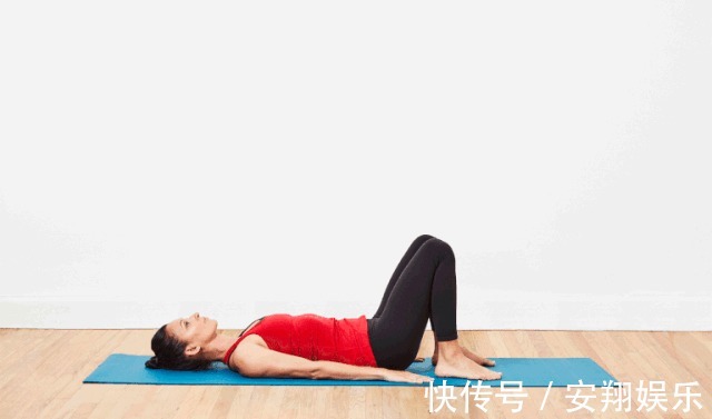 双腿|对子宫那么好,还能瘦小肚子,去水桶腰,这个动作太厉害了!