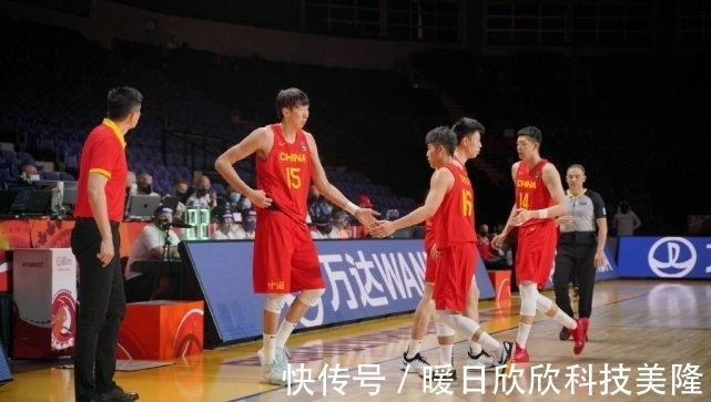 尼克尔森|79-109!中国男篮惨败加拿大!胡明轩24分全场最高,周琦12+7!