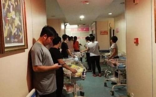 小唐|白天出生的娃和晚上出生的娃有啥不同真不是迷信,有科学依据的