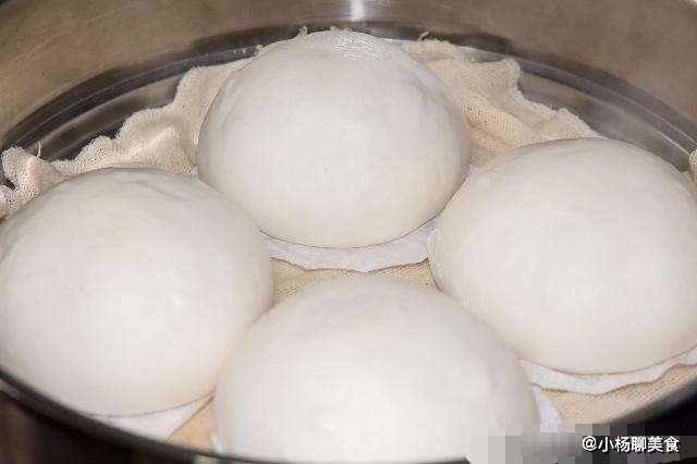 面团|卖馒头的大爷说漏嘴，蒸馒头时加点“它”，蒸出的馒头香甜松软