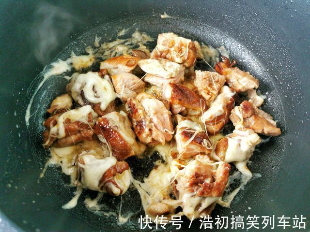 焗红薯|网红芝士脆皮鸡，一口平底锅就搞定，咸香酥脆，学会不用点外卖了