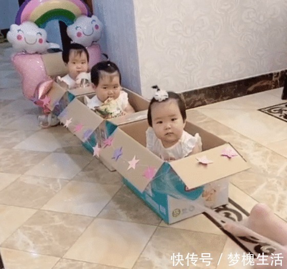 爸爸|“小毛驴奶爸”一拖三火了,这大概是我见过最豪华的“车厢”