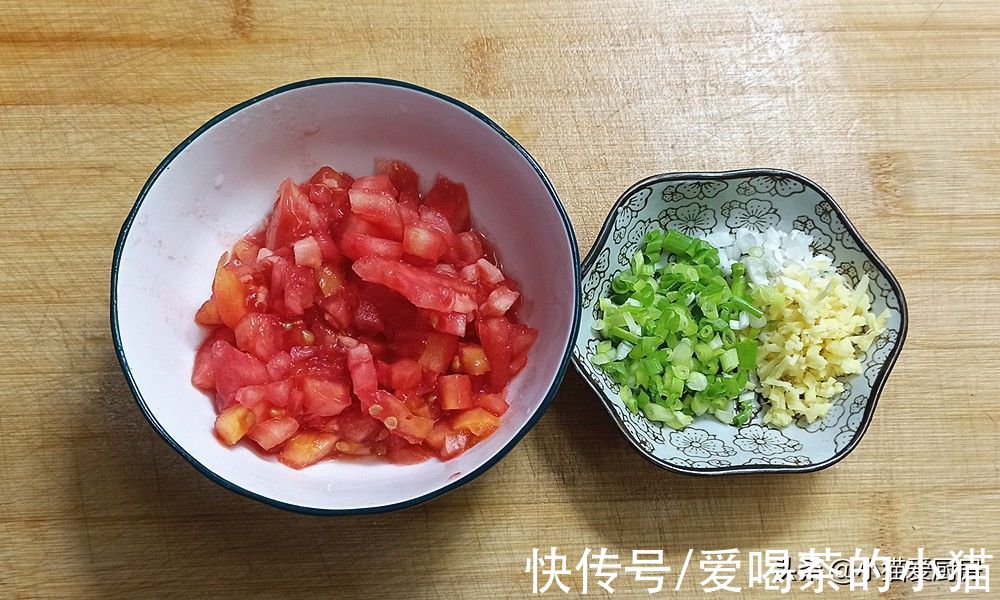 香葱葱白|教你番茄豆腐丸子做法，味道酸甜好吃，就连挑食的小孩都很喜欢